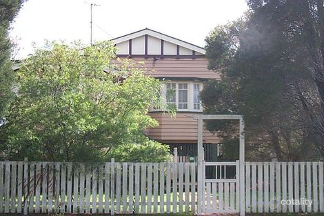 28 Eleventh Ave, Kedron, QLD 4031