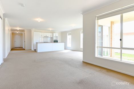 Property photo of 13 Howlong Crescent Griffith NSW 2680