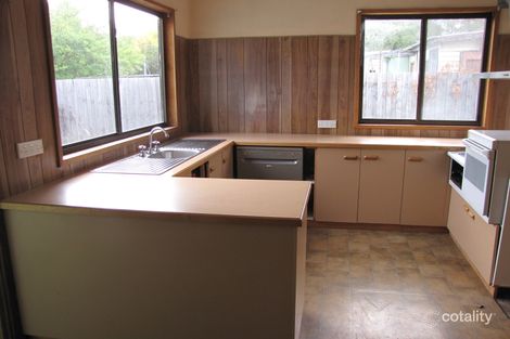 Property photo of 156 Narracan Drive Newborough VIC 3825
