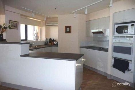 Property photo of 25/129 Surf Parade Broadbeach QLD 4218