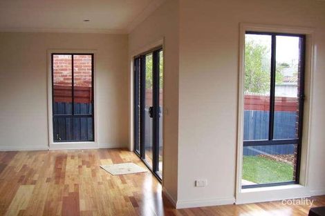 Property photo of 2/203 Collins Street Thornbury VIC 3071