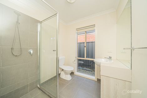 Property photo of 33 Morphetville Street Clyde North VIC 3978