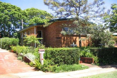 231 West St, Harristown, QLD 4350