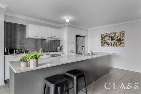 Property photo of 32 Village Circuit Murarrie QLD 4172