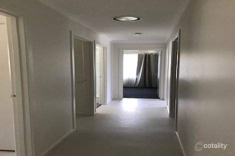 Property photo of 18 Stevenage Crescent Deer Park VIC 3023