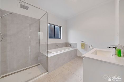 Property photo of 28 Mahogany Way Lammermoor QLD 4703