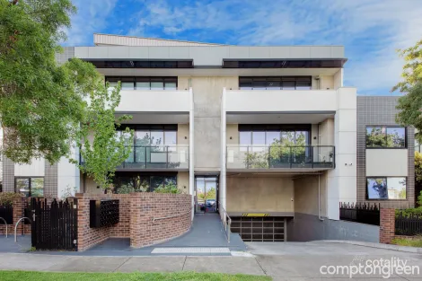 Property photo of 211/82 Bulla Road Strathmore VIC 3041