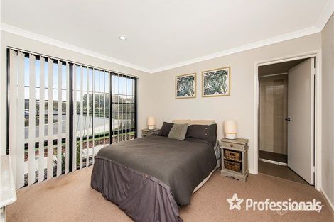 40 Mebbin Gr, Yanchep, WA 6035