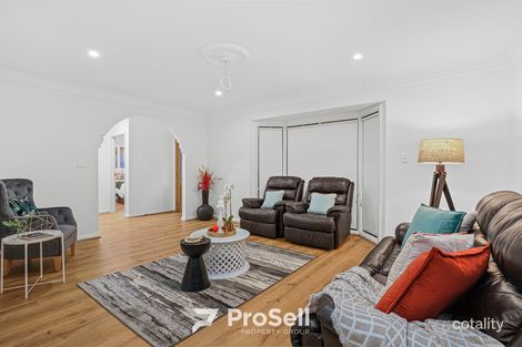 Property photo of 16 Monica Close Endeavour Hills VIC 3802