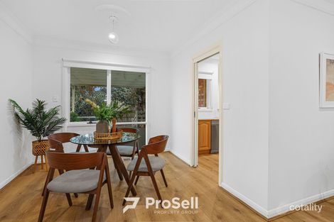 Property photo of 16 Monica Close Endeavour Hills VIC 3802