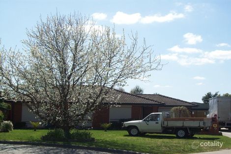 Property photo of 8 Delphin Court Narre Warren VIC 3805