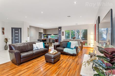 Property photo of 25 Dresden Drive Waterways VIC 3195