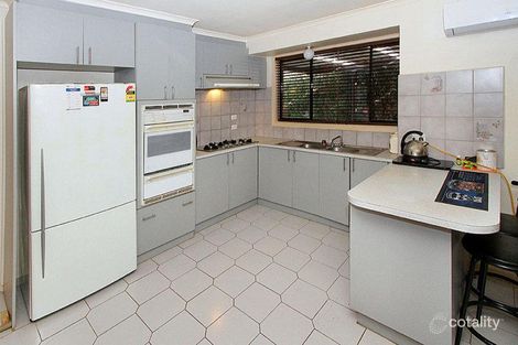 Property photo of 2/7 Longfellow Drive Delahey VIC 3037