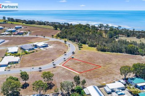 19 Barramundi Dr, Burrum Heads, QLD 4659