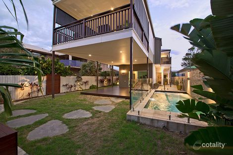 Property photo of 8 Third Avenue Scarborough QLD 4020