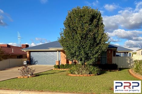 Property photo of 5 Cedar Crescent Parkes NSW 2870