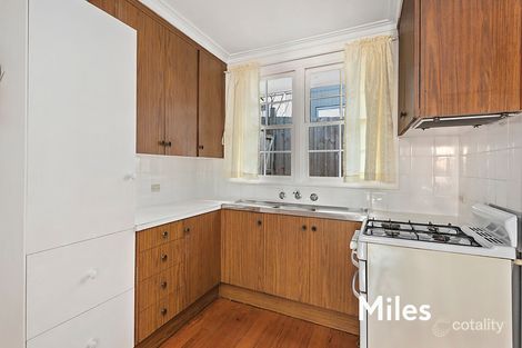 Property photo of 2/13 Ivanhoe Parade Ivanhoe VIC 3079