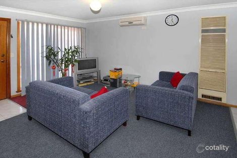 Property photo of 2/152 William Street St Albans VIC 3021