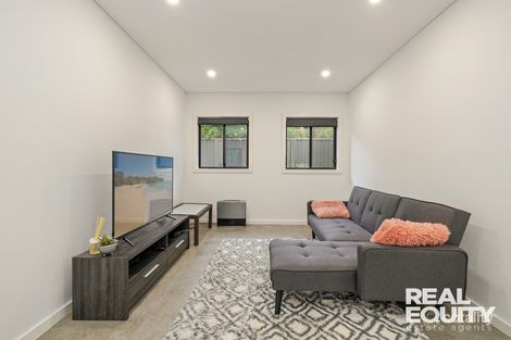 Property photo of 5/11 Sabre Crescent Holsworthy NSW 2173