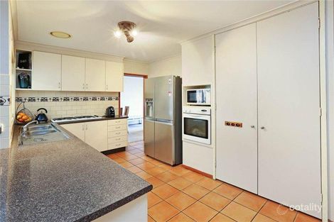 Property photo of 48 Smeaton Close Lara VIC 3212