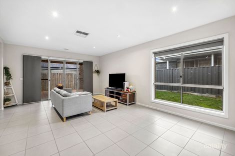 Property photo of 13 Creek View Close Mount Clear VIC 3350