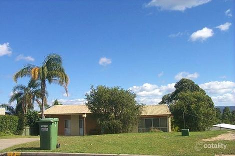 8 Maralinga Dr, Ashmore, QLD 4214