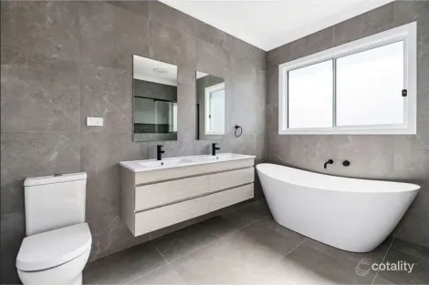 Property photo of 4A Asil Close Spring Farm NSW 2570