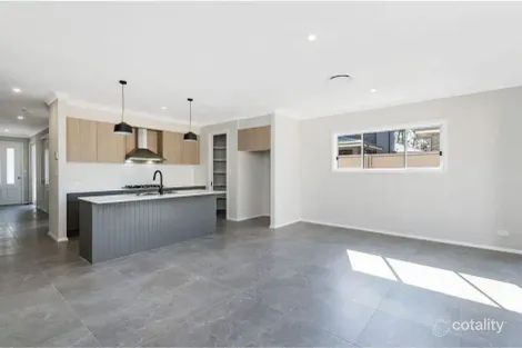 Property photo of 4A Asil Close Spring Farm NSW 2570