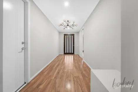 Property photo of 213 Wallara Waters Boulevard Wallan VIC 3756