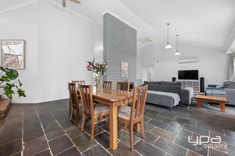 Property photo of 17 Carey Crescent Bacchus Marsh VIC 3340