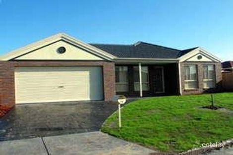 18 Vaughan Ct, Pakenham, VIC 3810