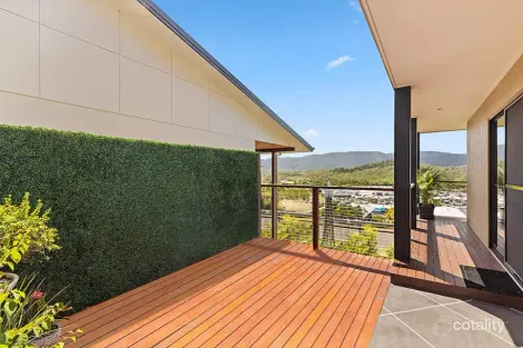 Property photo of 11 Whitehaven Crescent Cannonvale QLD 4802