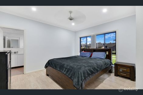 Property photo of 20 Dowie Drive Claymore NSW 2559