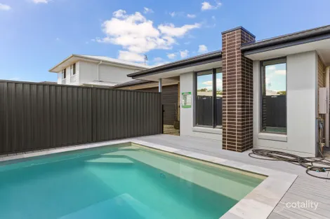 22 Niche Glade Cct, Maudsland, QLD 4210