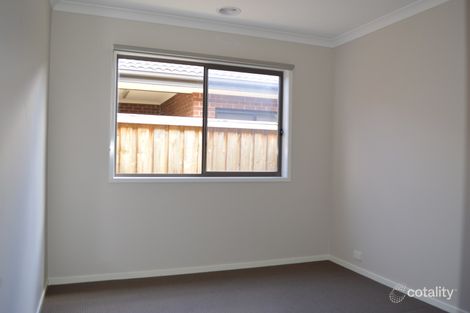 Property photo of 29 Raychelsbury Parade Wollert VIC 3750