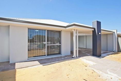 4 Kemble Lane, Wellard, WA 6170