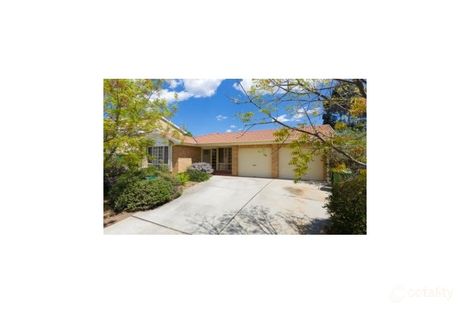 27 Patrick Brick Ct, Queanbeyan East, NSW 2620