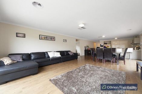Property photo of 9 Wagner Close Cranbourne East VIC 3977