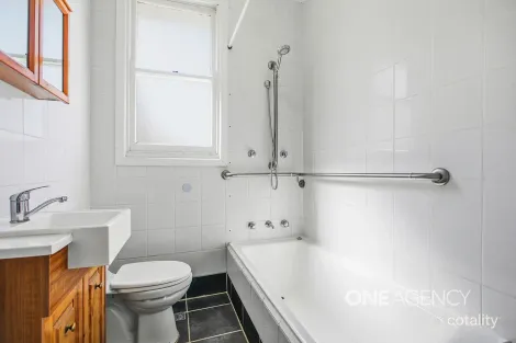 Property photo of 25 Rhondda Street Berkeley NSW 2506