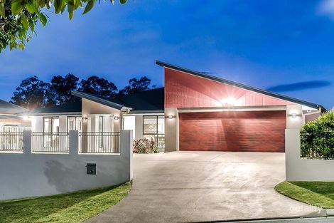 4 Ironbark Cct, Everton Hills, QLD 4053