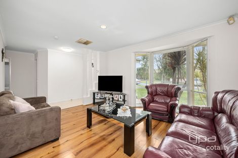Property photo of 27 Watford Crescent Craigieburn VIC 3064