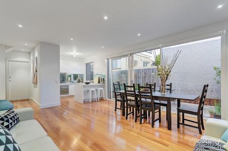 Property photo of 2/81 May Street Macleod VIC 3085