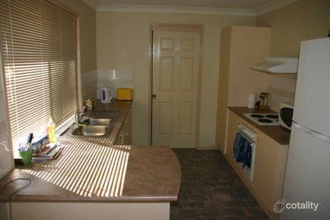 Property photo of 8 Tammar Close Doolandella QLD 4077