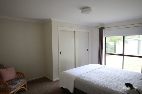 Property photo of 8 Swan Street Cape Paterson VIC 3995