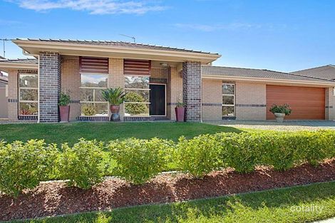 Property photo of 44 Hampshire Boulevard Spring Farm NSW 2570
