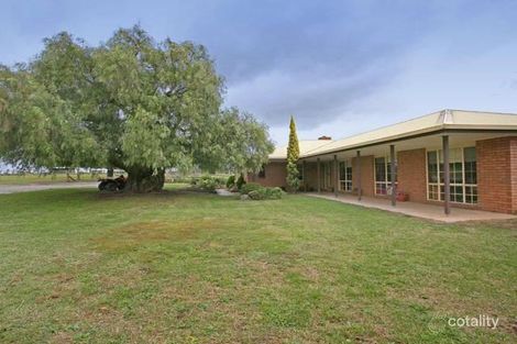Property photo of 26 Moore Road Drouin South VIC 3818