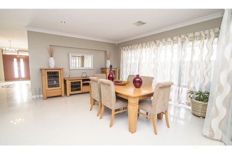 17 Solander St, Harrisdale, WA 6112