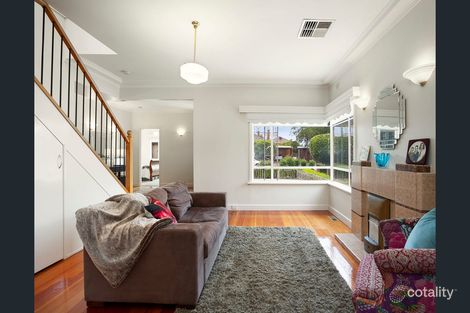 Property photo of 22 Wickham Grove Strathmore VIC 3041