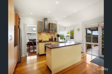 Property photo of 22 Wickham Grove Strathmore VIC 3041