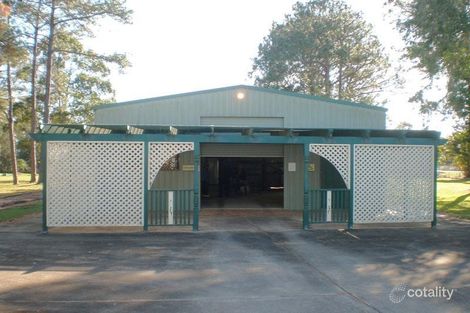 348 Bishop Rd, Beachmere, QLD 4510